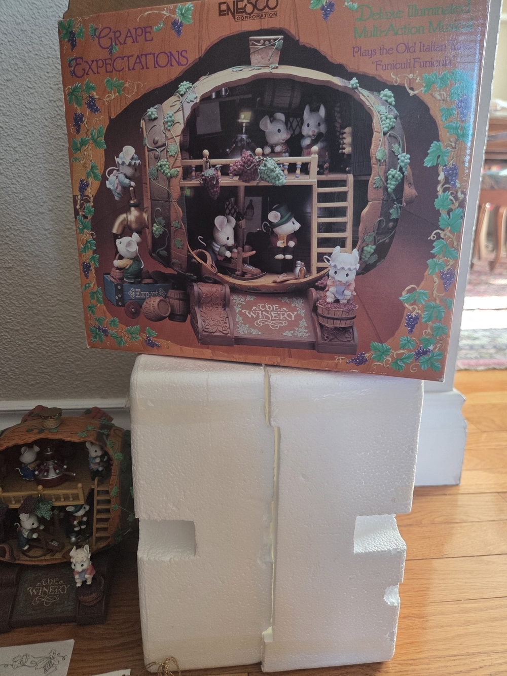 Vintage Enesco Winery Scene Figurine with Green, Brown and Purple Details - Picture 3 of 8